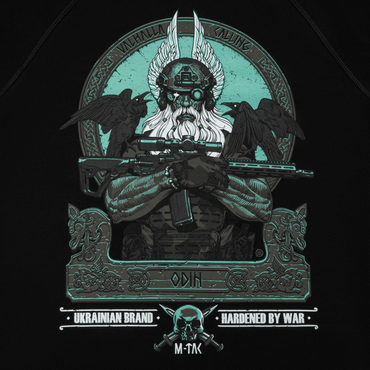 M-Tac Raglan Odin Mystery med illustration af Odin, den legendariske gud i nordisk mytologi med ravne, gevær og taktiktema.