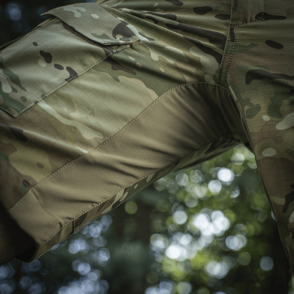 M-Tac Shorts STURM Gen.II Nyco Extreme, taktiske camouflage shorts til outdoor-aktiviteter, med 4-vejs stretch og forstærkninger, i naturen