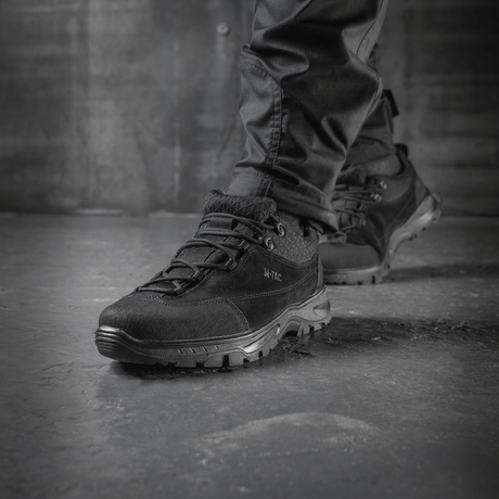 M-Tac Tactical Sneakers Patrol R Vent i sort til trekking og outdoor-aktiviteter, set tæt på med komfortabel design og skridsikker sål.