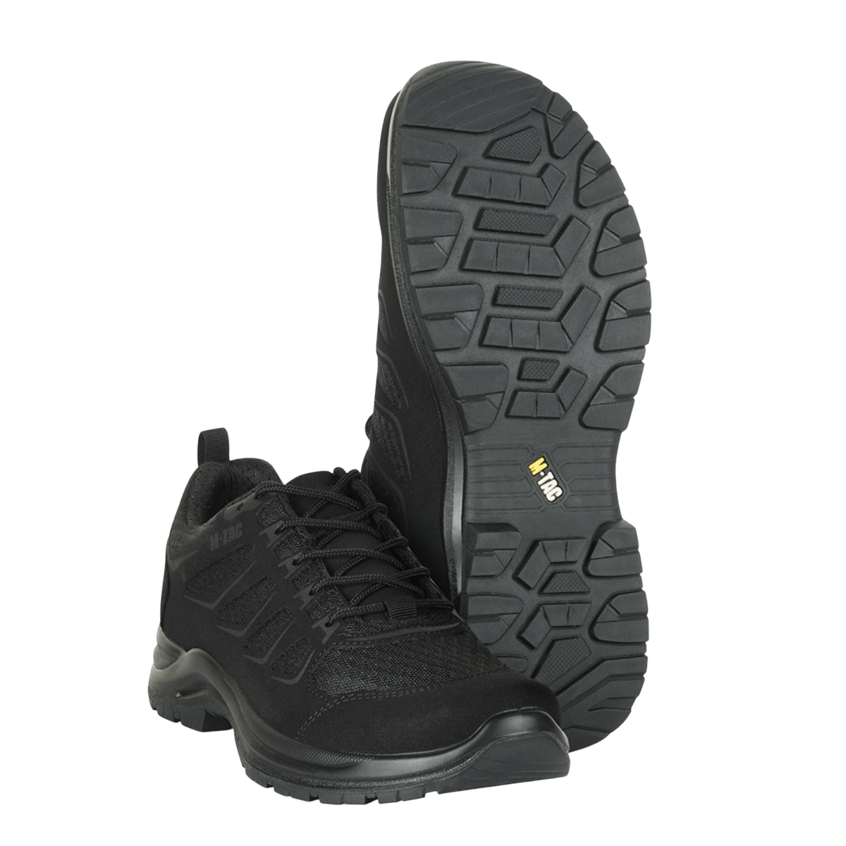 M-Tac Tactical Sneakers IVA - lette, ventilerede og slidstærke sneakers til trekking og outdoor-aktiviteter, sort design, synlig sål.