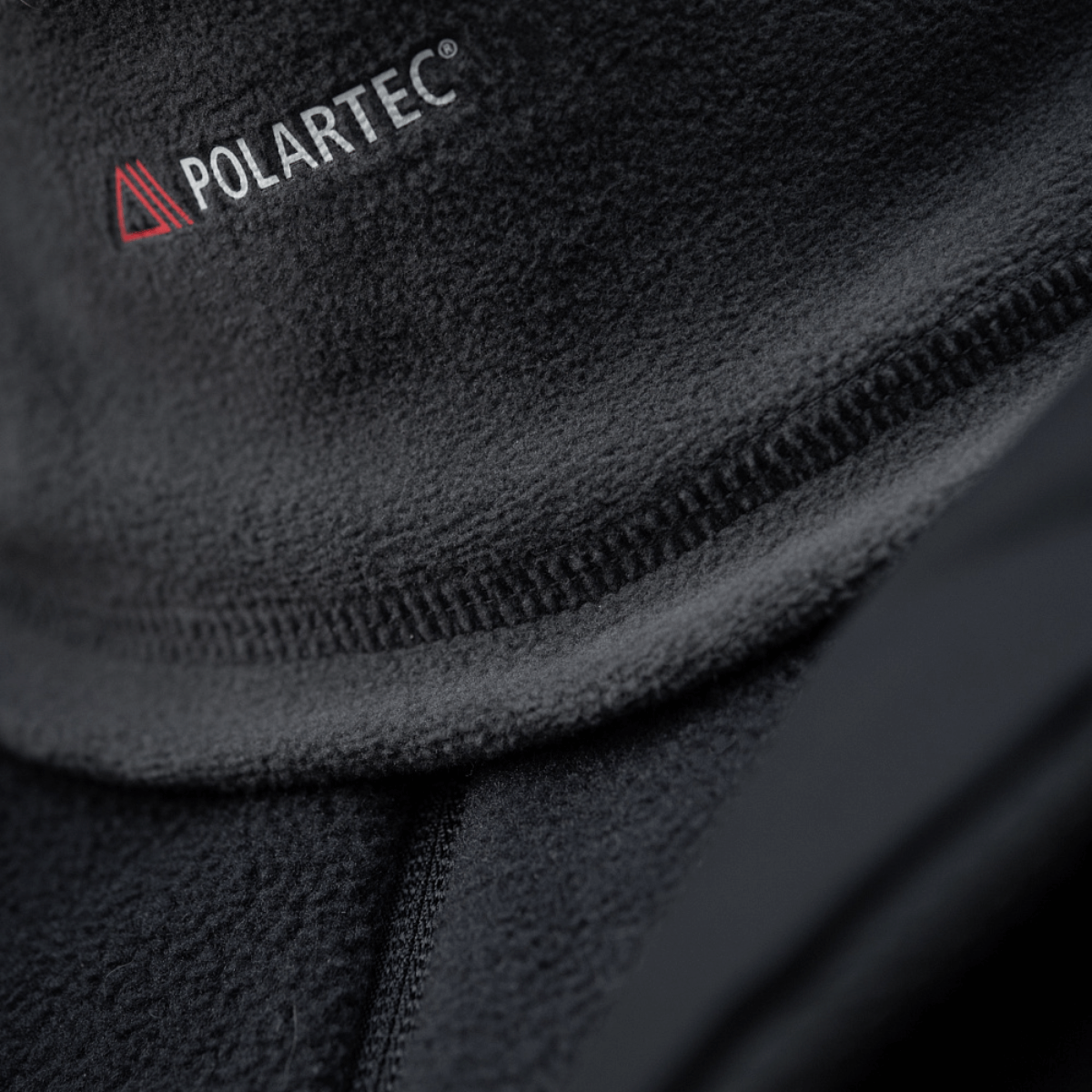 M-Tac Polartec Lang Tubehalstørklæde i tæt på Polartec Micro Series fleece stof, ideelt til koldt vejr og alsidigt brug.