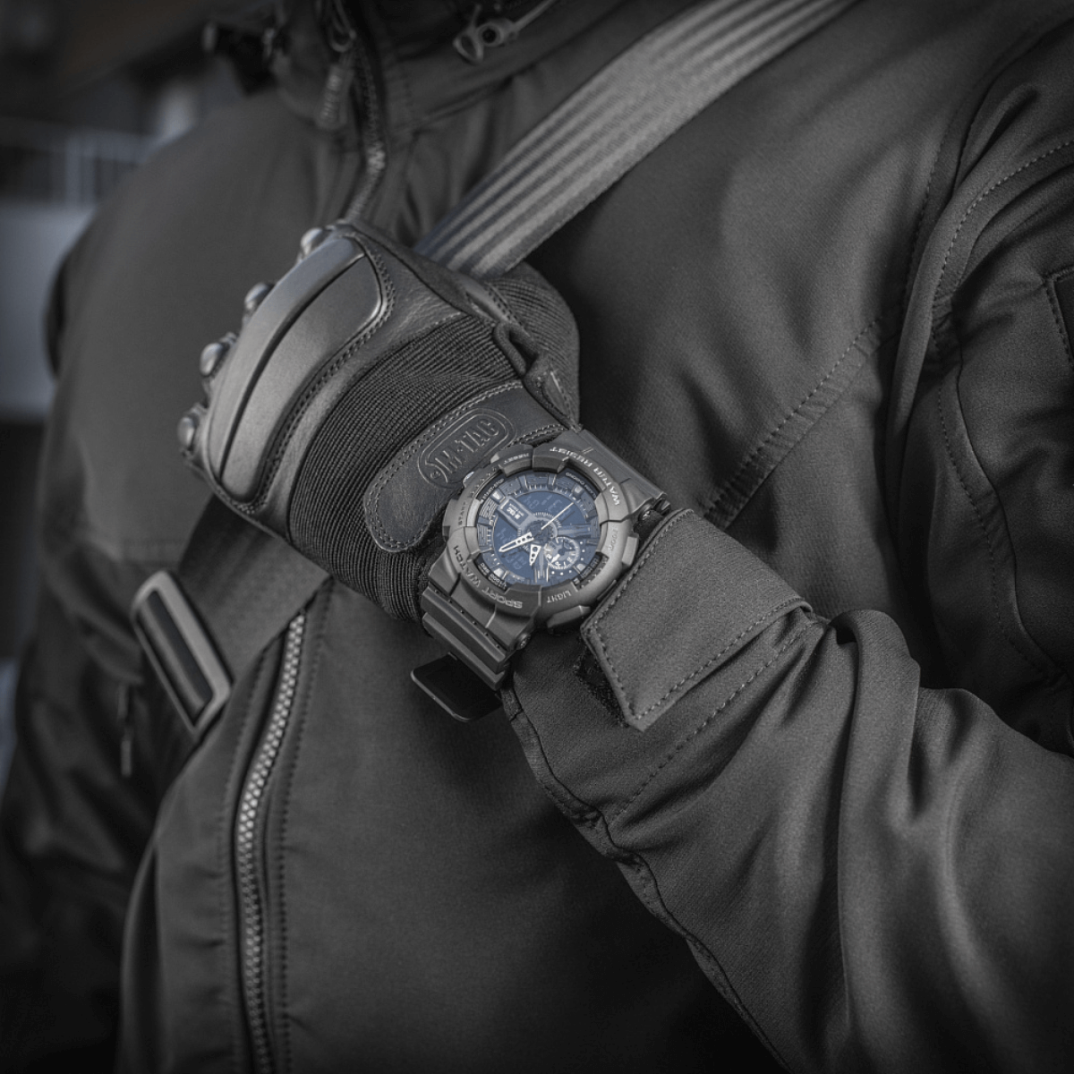 M-Tac Sport Ur på håndled, sportsur, stilfuldt og funktionelt design, sort silikonerem, vandafvisende, robust materiale