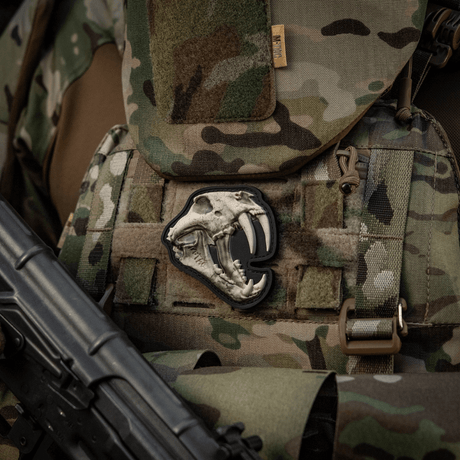 M‑Tac Patch Old Tiger på camouflageuniform, PVC-materiale, 3D-effekt, tigerkranium design, symbol på mod og erfaring, dimensioner 8 x 6,5 cm