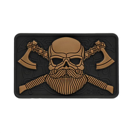 M-Tac Bearded Skull 3D PVC Patch med 3D skægget design og to krydsede økser i slidstærkt PVC-gummi til taktisk brug og udendørs aktiviteter.