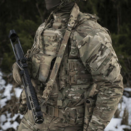 M-Tac Universal Våbenrem i multicam nylon med justerbar længde og robust karabinhage til taktisk våbenhåndtering, galleri position 1.