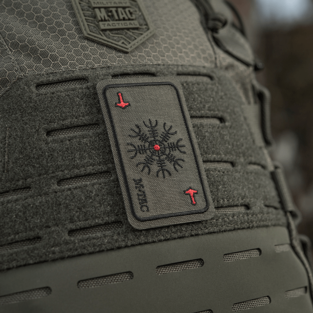 M-Tac Patch Kort Helm of Horror (Broderi) med ægishjálmur symbol på Cordura 500D materiale med Velcro til påsætning