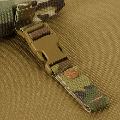 M-Tac Siddeunderlag med bæltebeslag ARMOR med camouflagemønster og kraftig spænde til taktisk montering.