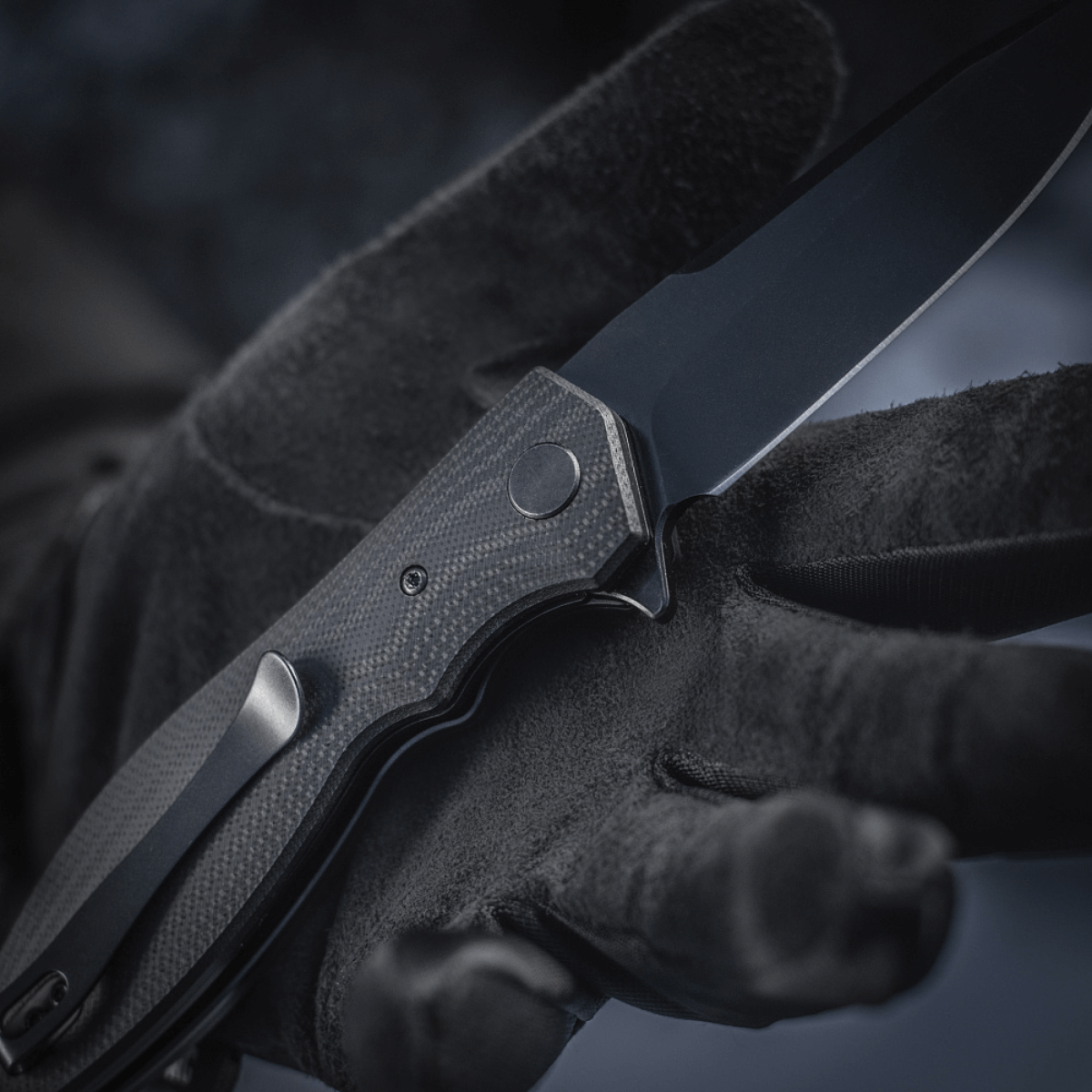 M-Tac Outdoor & Militær foldekniv - Type 6 med sort G10-komposit håndtag og krom rustfrit stål klinge i taktisk stil.