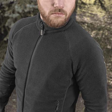 M-Tac Polartec Sport Fleecejakke til mænd, moderne og funktionel jakke til overgangssæsoner og koldt vejr. Varme, åndbarhed, holdbarhed.