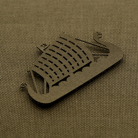 M-Tac Patch Drakkar Laser Cut – Vikingeskib i Cordura 500D med velcro, perfekt til uniform eller taktisk udstyr. Laser Cut teknologi.