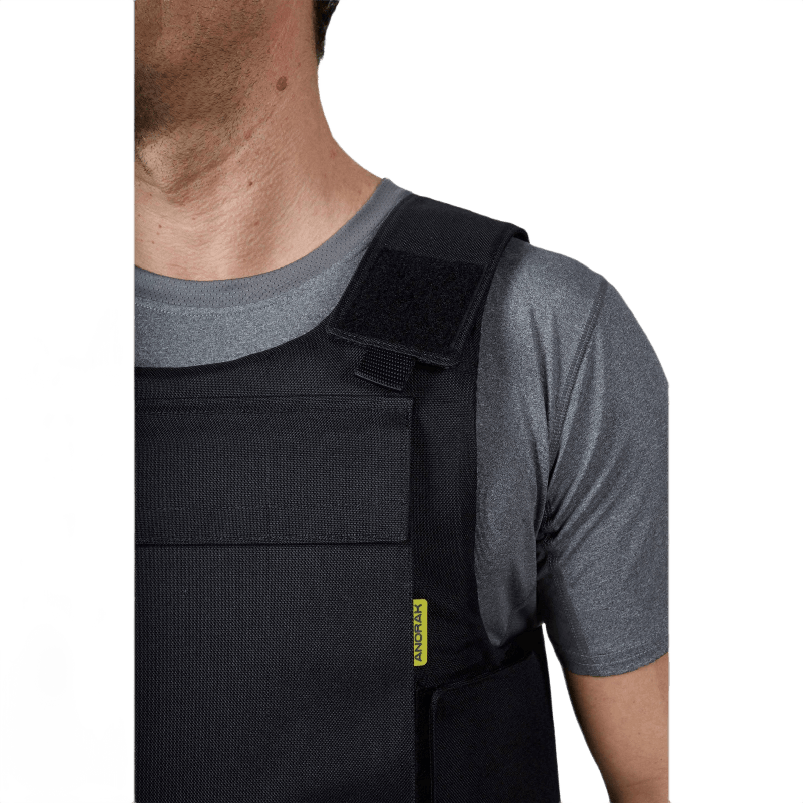 Anorak Duty IV Cover i CORDURA® materiale, brugt af politibetjente med ergonomiske funktioner for komfort og antibakterielle egenskaber.