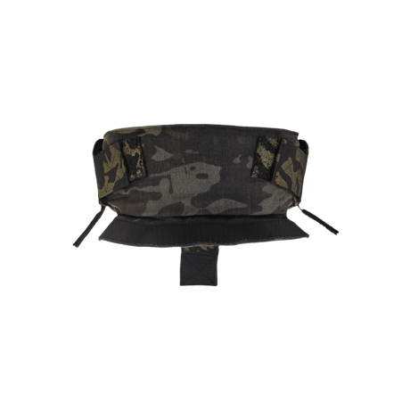 Anorak Titanium® Neck/Throat Protector I i camouflagemønster, designet til maksimal beskyttelse af nakke og hals med hook-and-loop fastgørelsessystem.