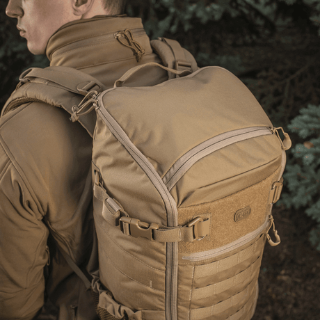 M-Tac Rygsæk Gen. II Elite – Small med kuffertåbning, robust materiale, elastiske sidelommer og NIJ-certificering, vist galleri position 1.