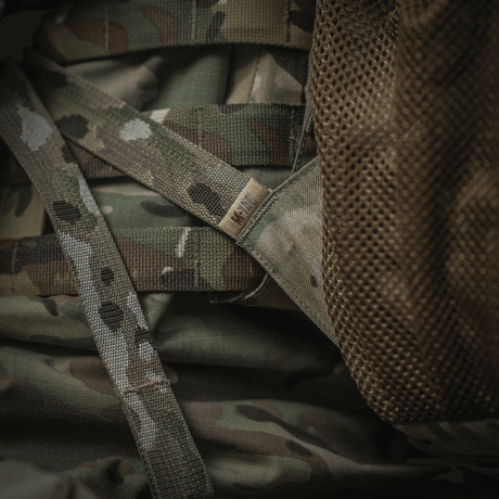 M-Tac Rygsæk Gen. II Elite – Small med multicam stropper, slidstærkt materiale og mesh-detaljer, vist i galleri position 1.