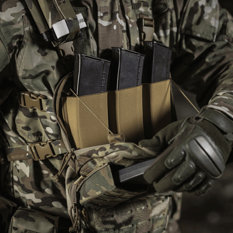 M-Tac Chest Rig Elite brysttaske i multicam med MOLLE-panel, elastiske magasinhylstre, H-sele og NIJ-certificering, galleri position 1.