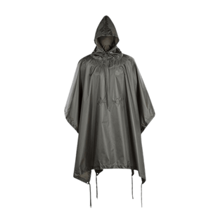 M-Tac Poncho i vandtæt materiale med hætte til udendørs brug.
