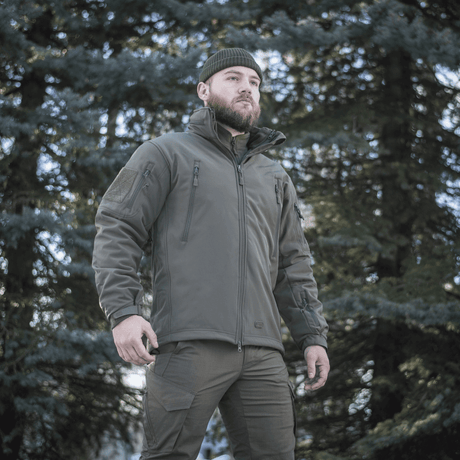 M-Tac Soft Shell Jakke med Liner til mænd i skovlandskab