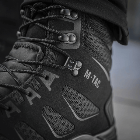 Nærbillede af M-Tac Taktiske Sommerstøvler Iva med detaljer af åndbart mesh og syntetisk nubuck til optimalt mikroklima.