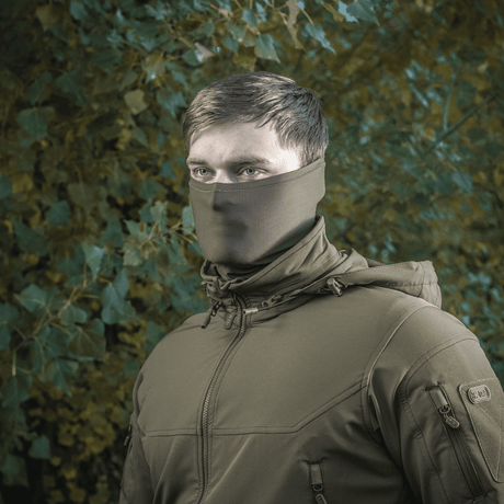 M-Tac Polartec Vent Tube Scarf båret som ansigtsmaske, ideel til vindbeskyttelse og varme i udendørs miljøer