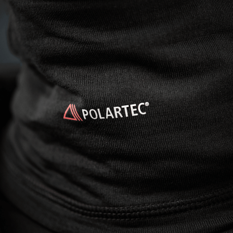 M-Tac Tube Scarf Polartec Power Grid, sort halsrør med Polartec-logo, ideelt til varmeisolering og beskyttelse mod kulde.