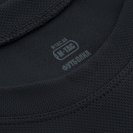 Sort M-Tac Sweat-Wicking T-Shirt Gen.II med fokus på åndbarhed og komfort, fremstillet af letvægts polyester materiale.