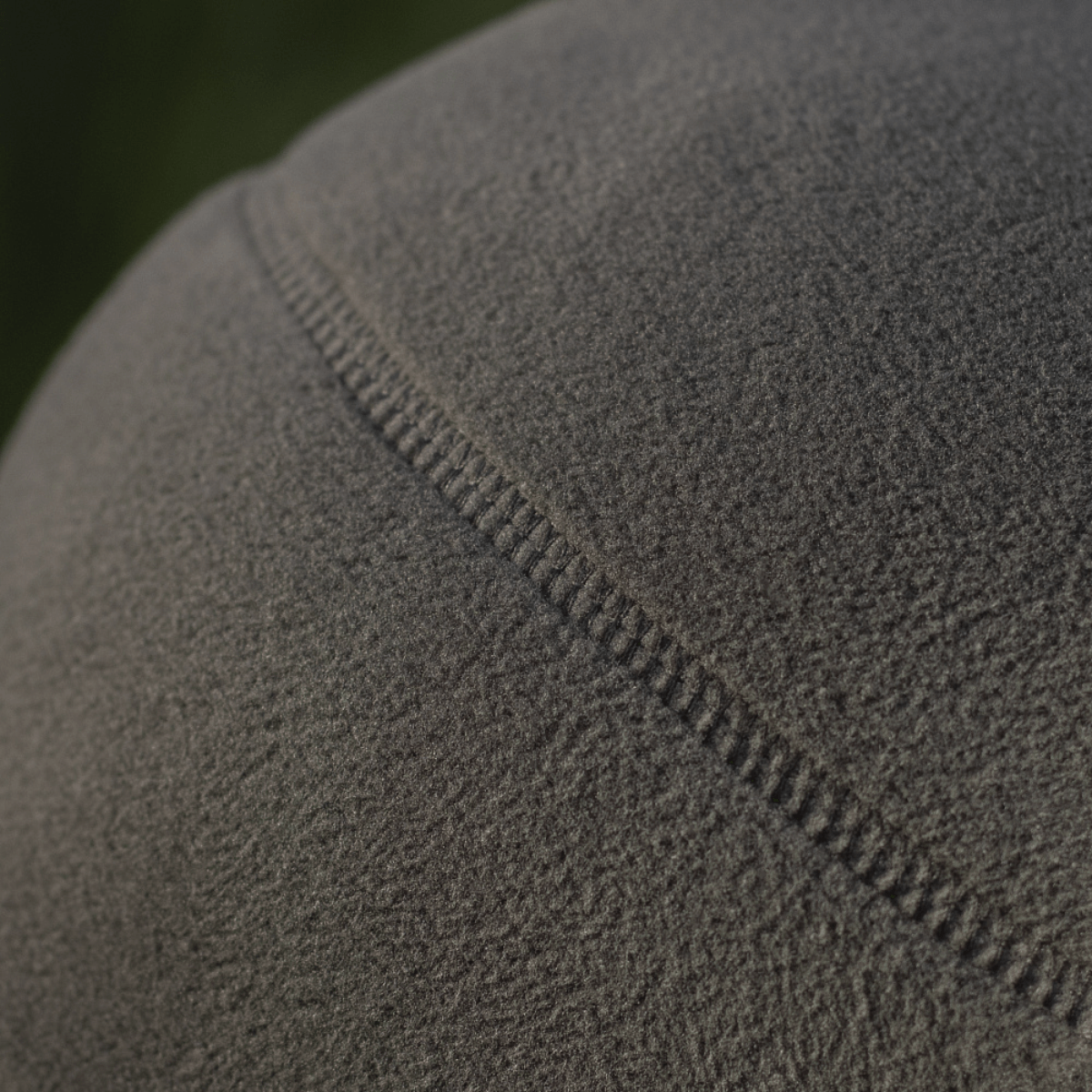 Nærbillede af M-Tac Fleece Polartec Watch Cap lavet af slidstærk Polartec® 200 Series fleece til kulde og vindbeskyttelse.