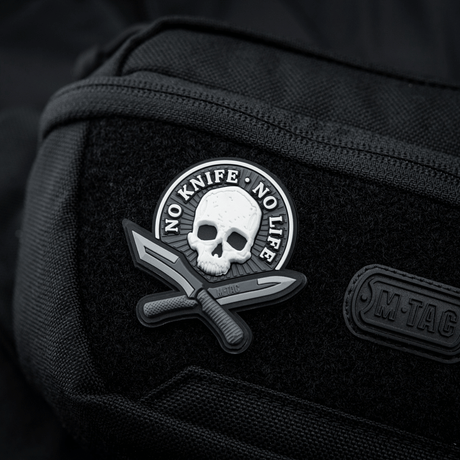 M-Tac Patch No Knife – No Life 3D PVC taktisk morale patch med kniv og kranium design på sort taske med velcro fastgørelse