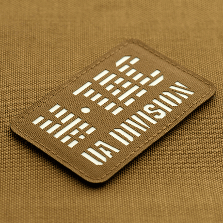M-Tac Patch UA Division Laser Cut i Cordura 500D med velcro, selvlysende, ideel til taktisk udstyr, størrelse 80x50 mm, slidstærk.
