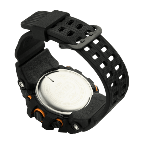M‑Tac Taktisk Adventure Ur i sort med robust urkasse og vandafvisende design, ideel til outdoor og militærbrug.