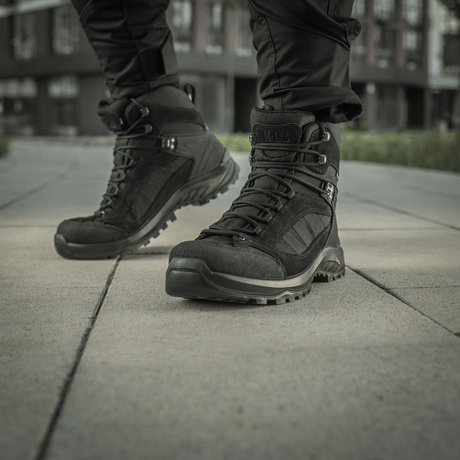 M-Tac Taktiske Demi-Season Støvler Pro Line i sort design med Vibram-sål, perfekte til taktiske opgaver og udendørs aktiviteter.