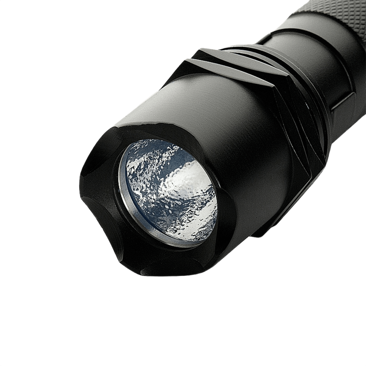 M-Tac Lommelygte M22-C stærk taktisk lommelygte med LED-lys og aluminiumlegering, ideel til outdoor brug, mål 134x26x25,5mm