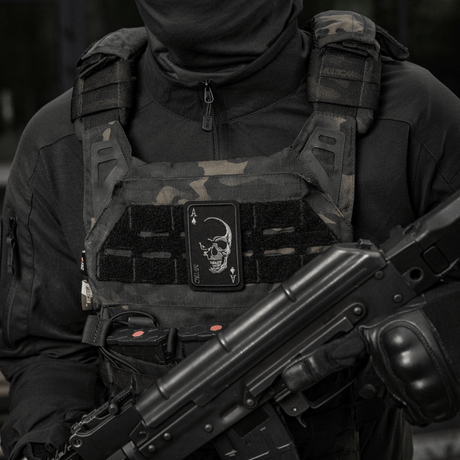 M-Tac Patch Face of War (Broderi) bæres på taktisk vest, med kranie og spar es symbol, Cordura 500D, inspireret af Vietnamkrigen