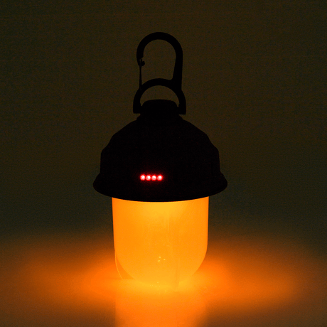 M-Tac Turist Hængelampe med blødt orange lys til camping, fiskeri og jagt. LED teknologi, genopladeligt batteri, USB opladning.