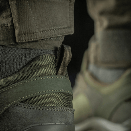 Nærbillede af Tactical Sneakers Demi-Season – Let og komfortabel, med gummiforstærket hæl og premium materialer til outdoor-aktiviteter.