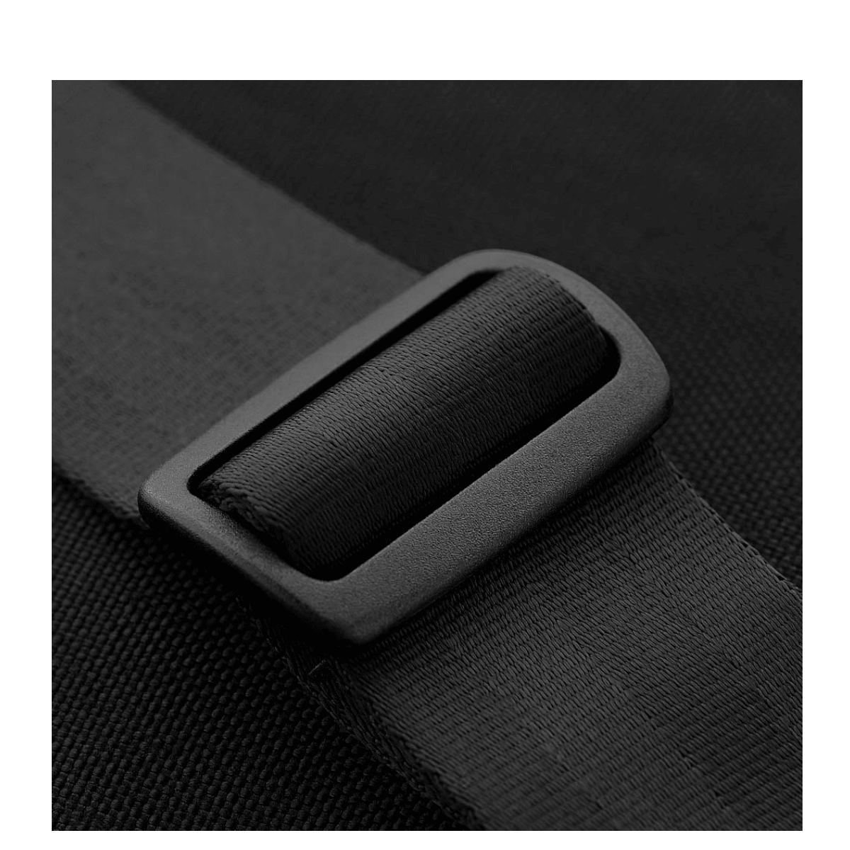 Justerbar rem på M-Tac Carry Sling Taske Elite Gen.IV tilbehør til sikker og komfortabel bæring.