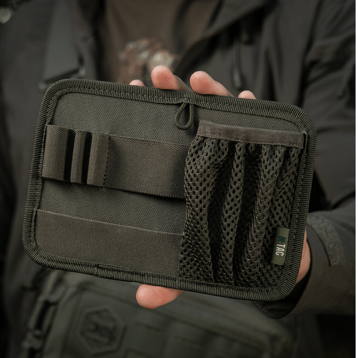 M-Tac Hook & Loop Low Profile Admin Panel modulært organiseringssystem med elastiske fastgøringer til taktisk gear og gadgets.