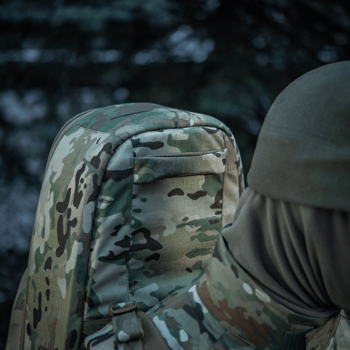 M-Tac Gun Backpack Case 125 cm Gen.II Elite i camouflagestof, slidstærk rygsæk til sikker transport af våben op til 125 cm, udendørs brug.