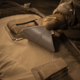 M‑Tac Indlæg til Rygsæk (3 stk) indlagt for fiksering i M‑Tac Large Elite Hex rygsæk, viser Velcro-fastgørelse til våbentilbehør.