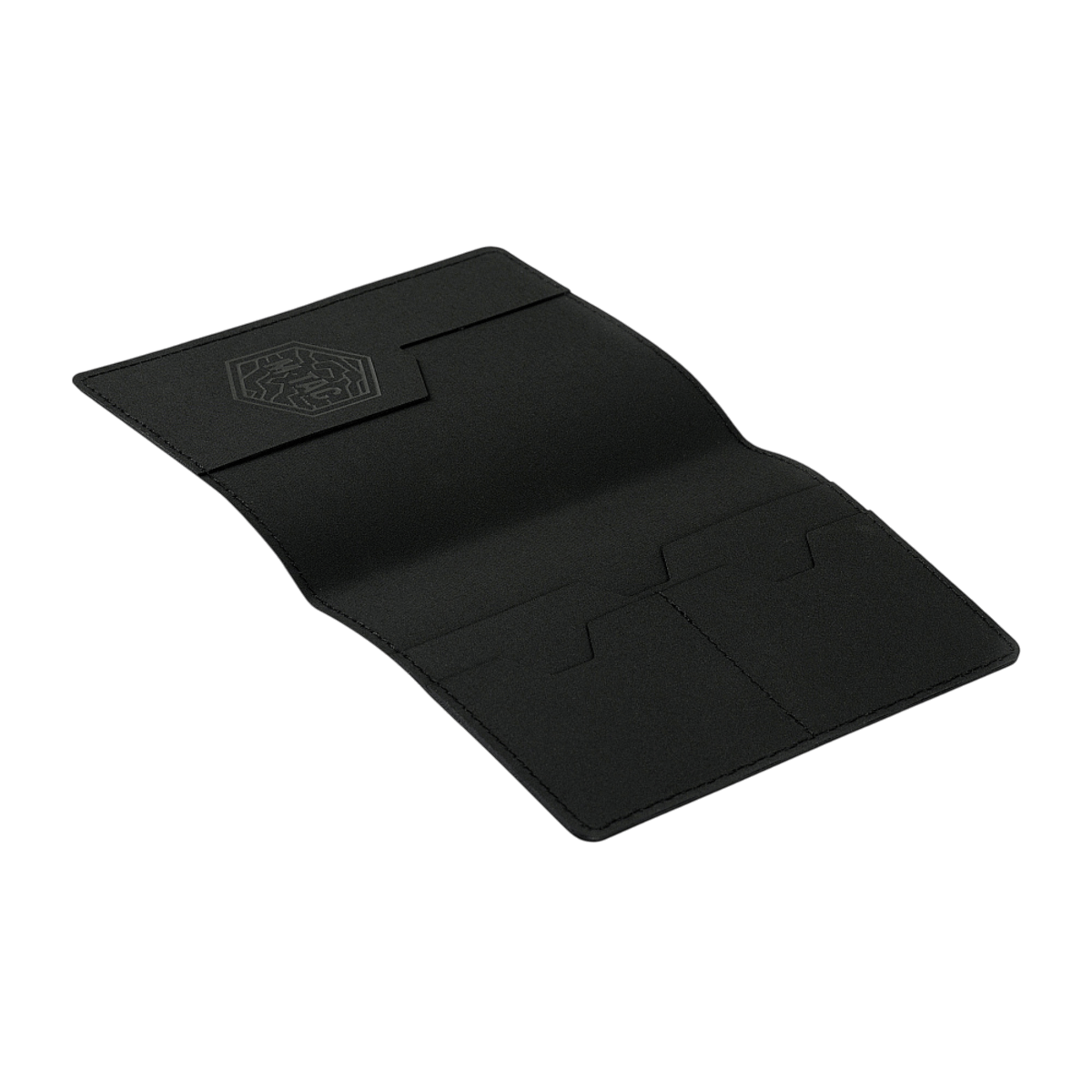 M‑Tac Pascover i sort polymerkomposit med kortlommer og stilfuldt M‑Tac logo, beskytter pas mod slid og skader.