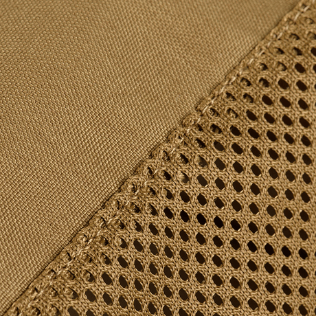 Detalje af Cordura 500D materiale på M‑Tac Magasinsæk Dump Pouch Lite Elite med ventilationsdesign.