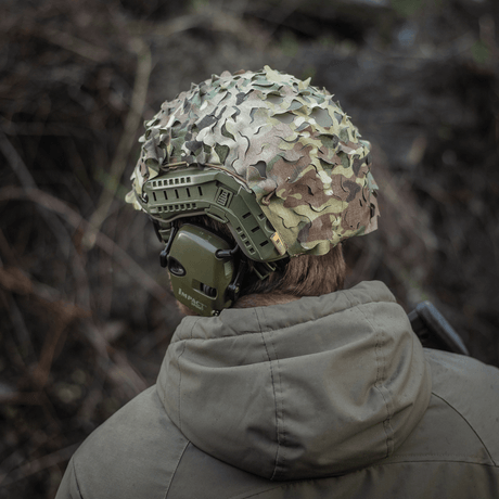 M‑Tac Vilha Hjelmdække FAST giver camouflage og beskyttelse på ujævnt terræn. Designet med Cordura 500D og Multicam mønster.