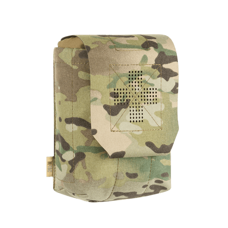 M‑Tac Medic Pouch Vertical Large Elite i slidstærkt Cordura 500D materiale i camouflage design, perfekt til førstehjælpsudstyr.
