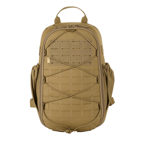 M-Tac STURM Elite Rygsæk i beige med MOLLE Laser Cut frontpanel og elastiske sidelommer, lavet af holdbart Cordura-materiale.