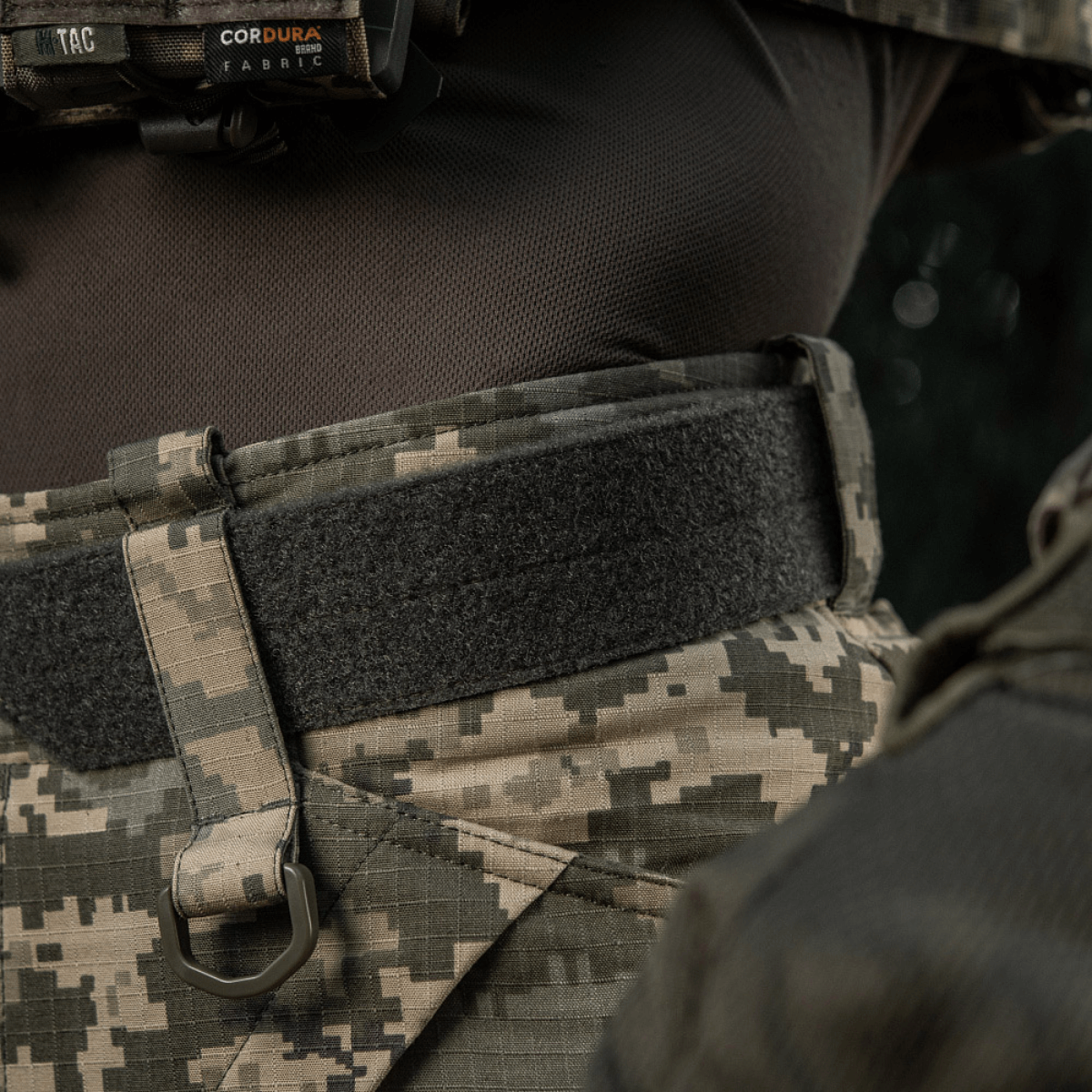 M‑Tac Internal Tiger Bælte i Cordura 500D med velcrofastgørelse, designet til militær og taktisk brug.