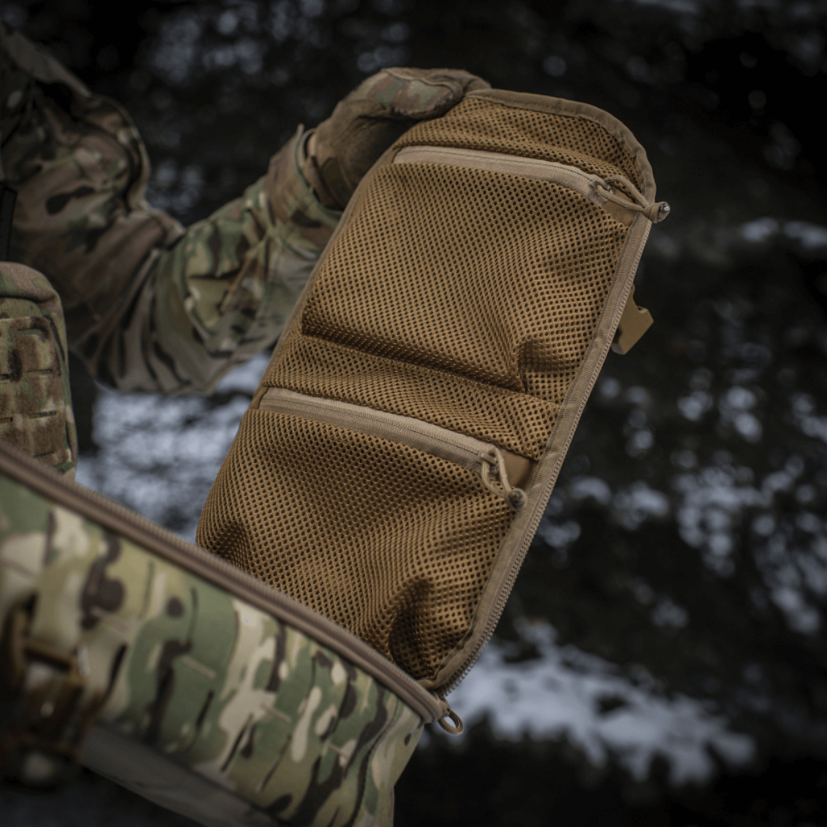 M-Tac Rygsæk Sturm Elite Gen.II i felten med MOLLE Laser Cut system og netlommer til EDC-udstyr