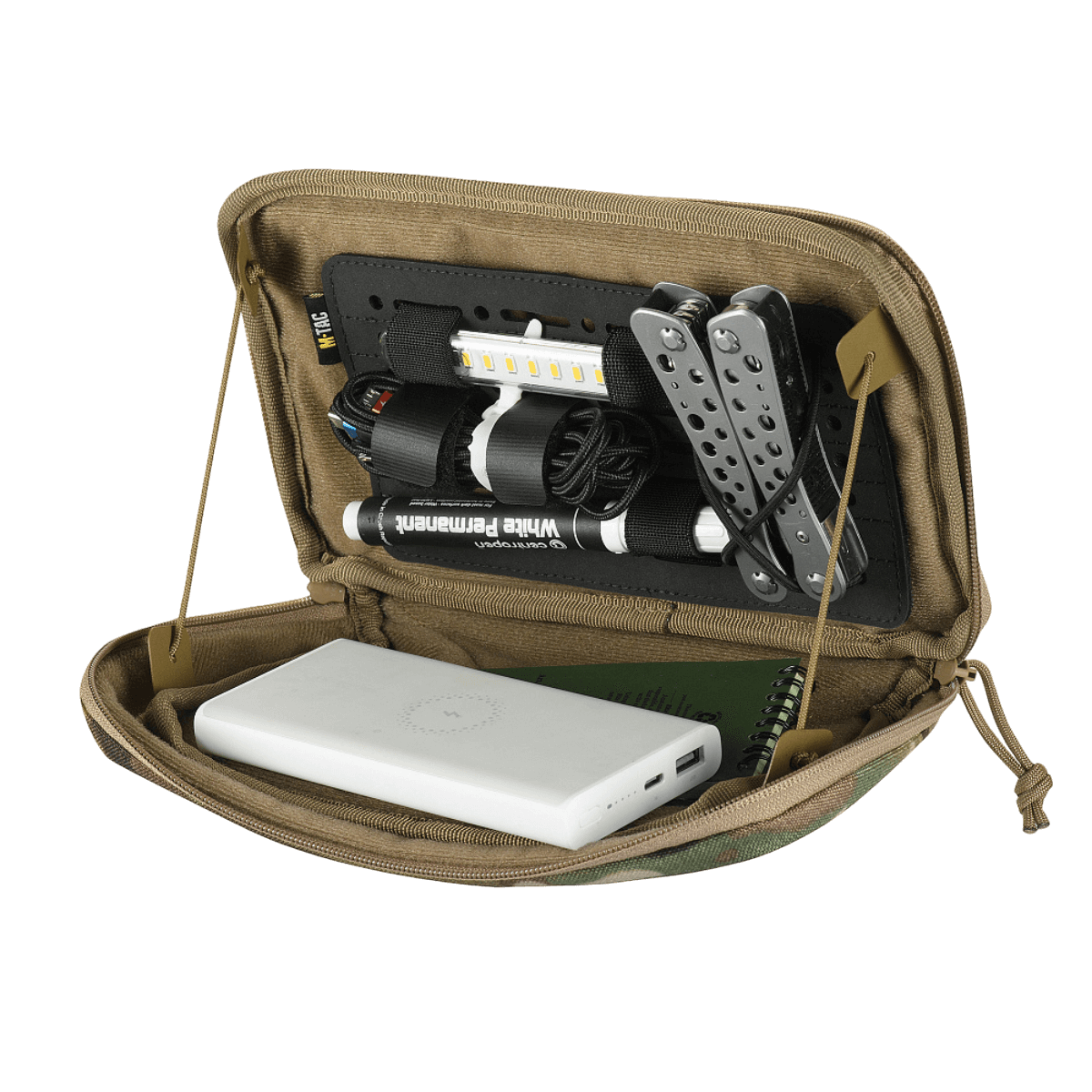 M-Tac Admin Pouch Large Elite med værktøj og tilbehør, herunder en lommelygte i holdbar Cordura 500D taske.