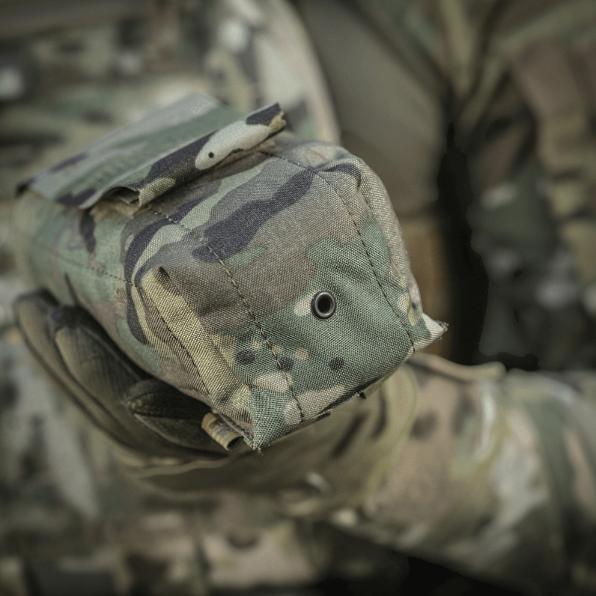 M-Tac Mediclomme Small Vertical Elite i multicam nylon med NIJ-certificering og integreret IFAK-organizer vist i gallery position 1.