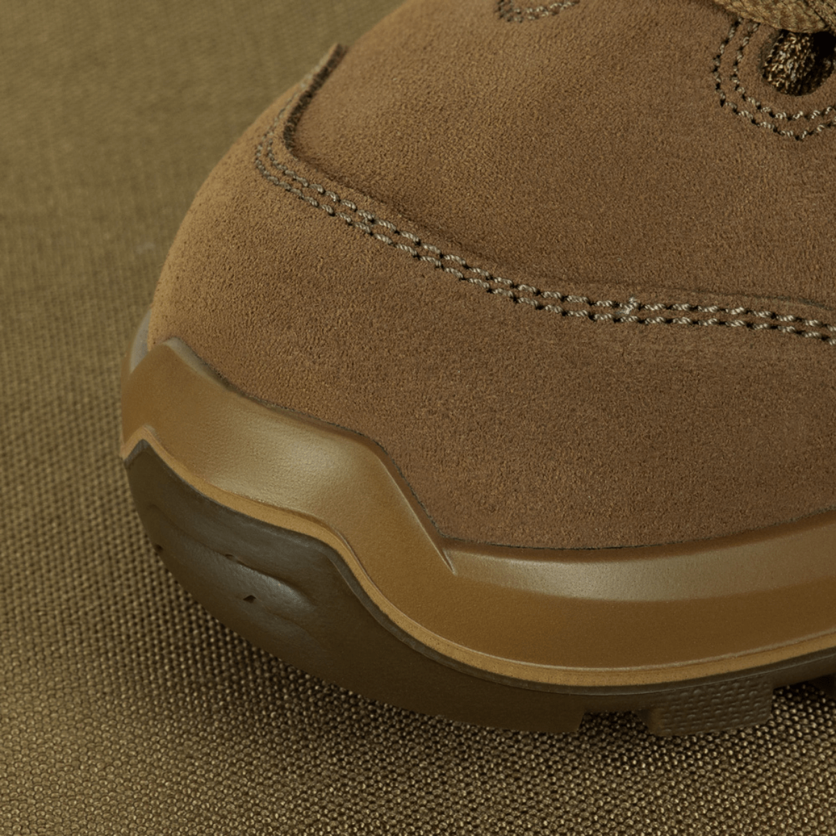 M-Tac Taktiske Sommerstøvler i brun suede og Cordura® mesh, designet til komfort på varme dage og udfordrende terræn.