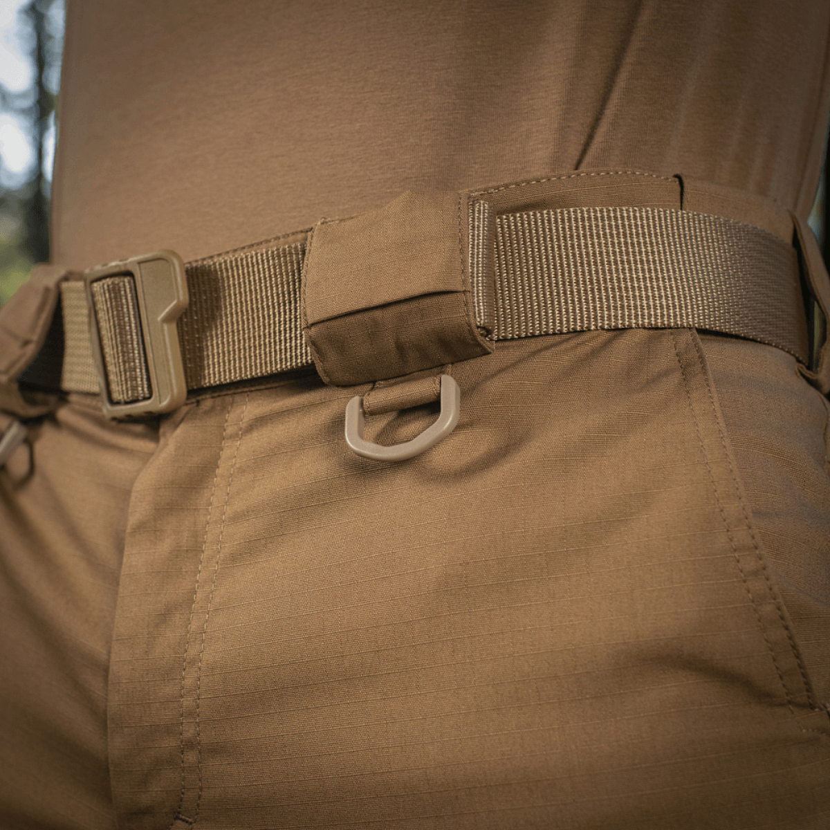 M-Tac Shorts Aggressor Gen.II Flex med moderne taktisk design, fremstillet af rip-stop materiale med Teflon-belægning, brun farve.
