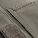 Nærbillede af M-Tac Jakke Patrol Flex med Velcro-detaljer og YKK fittings til taktisk brug